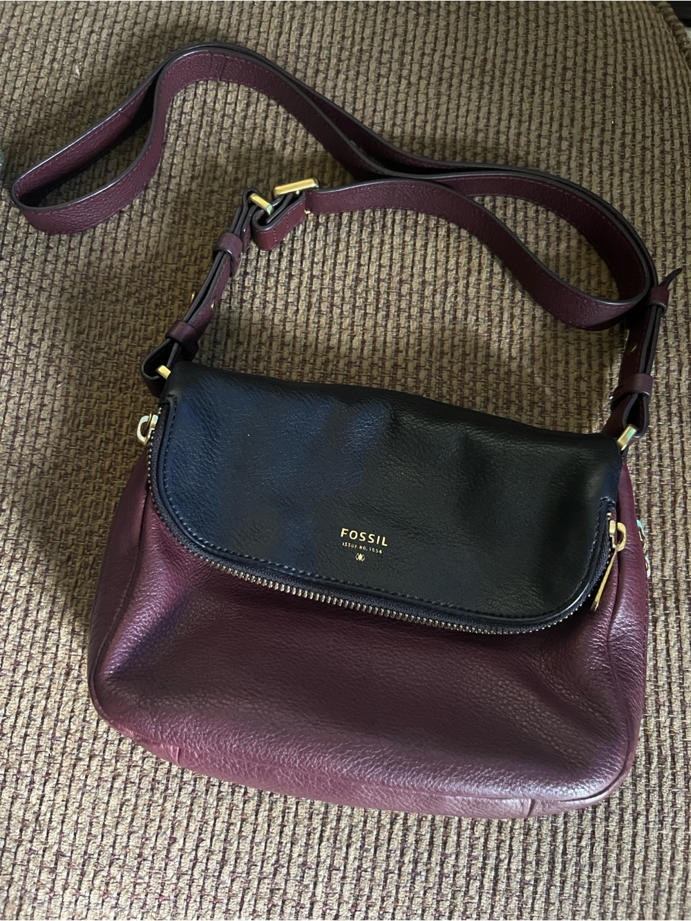 Fossil Two-Tone Crossbody Bag in Burgundy and Black